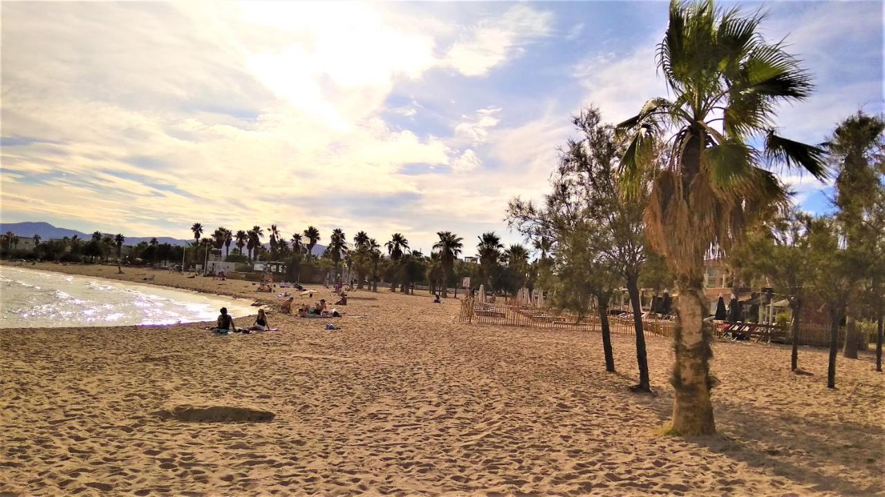 Appartement Port Frejus Avec Loggia Et Acces Plages A Pieds Exterior photo