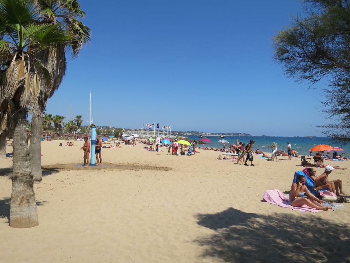 Appartement Port Frejus Avec Loggia Et Acces Plages A Pieds Exterior photo